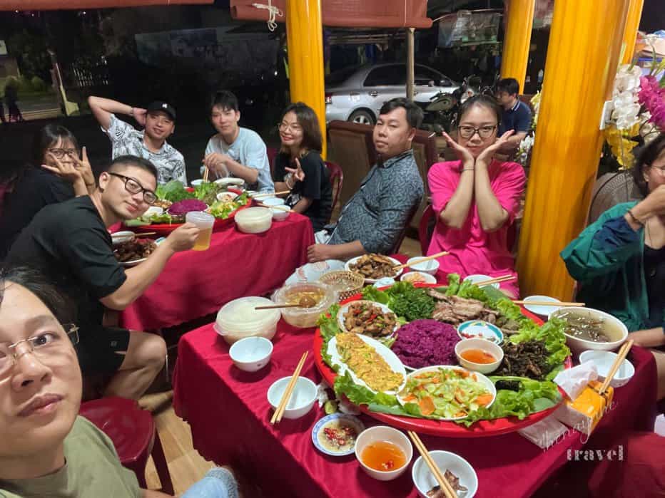 Nhậu trên hồ Thủy Điện Na Hang 6